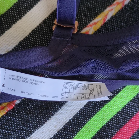 Skarlett Blue Dotty Convertible T-shirt Bra - Picture 5 of 6